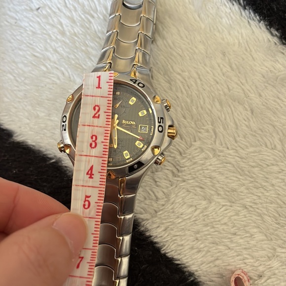 Bulova watch - Picture 5 of 5